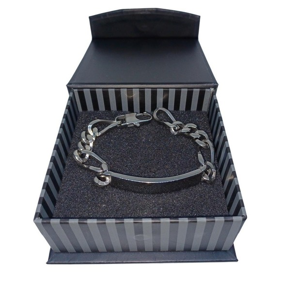 Sutton London New York Other - Rhona Sutton New York Silver Tone Figaro Chain ID Bracelet Boxed New No Tag